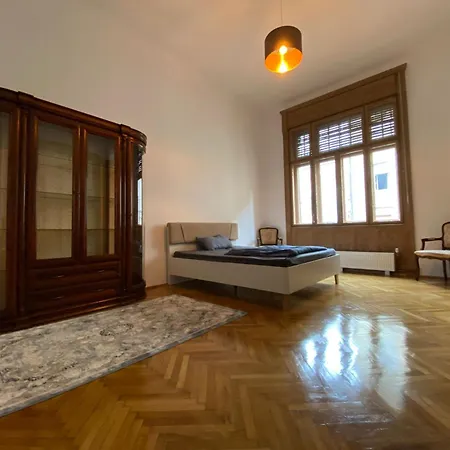 Apartment Historic In Loeffler Palace Timisoara